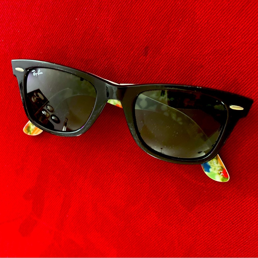 RayBan Wayfarer. Specials Series. 2012.